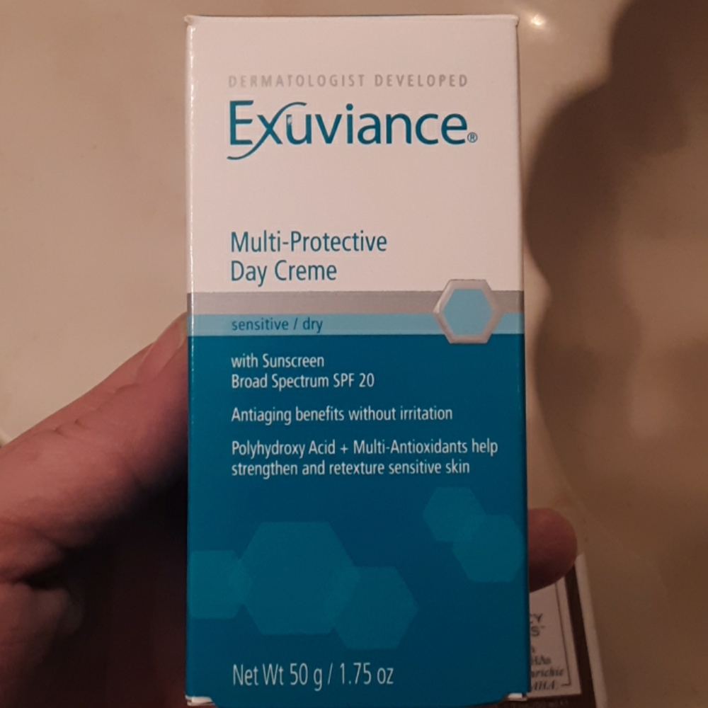 Exuviance day cream